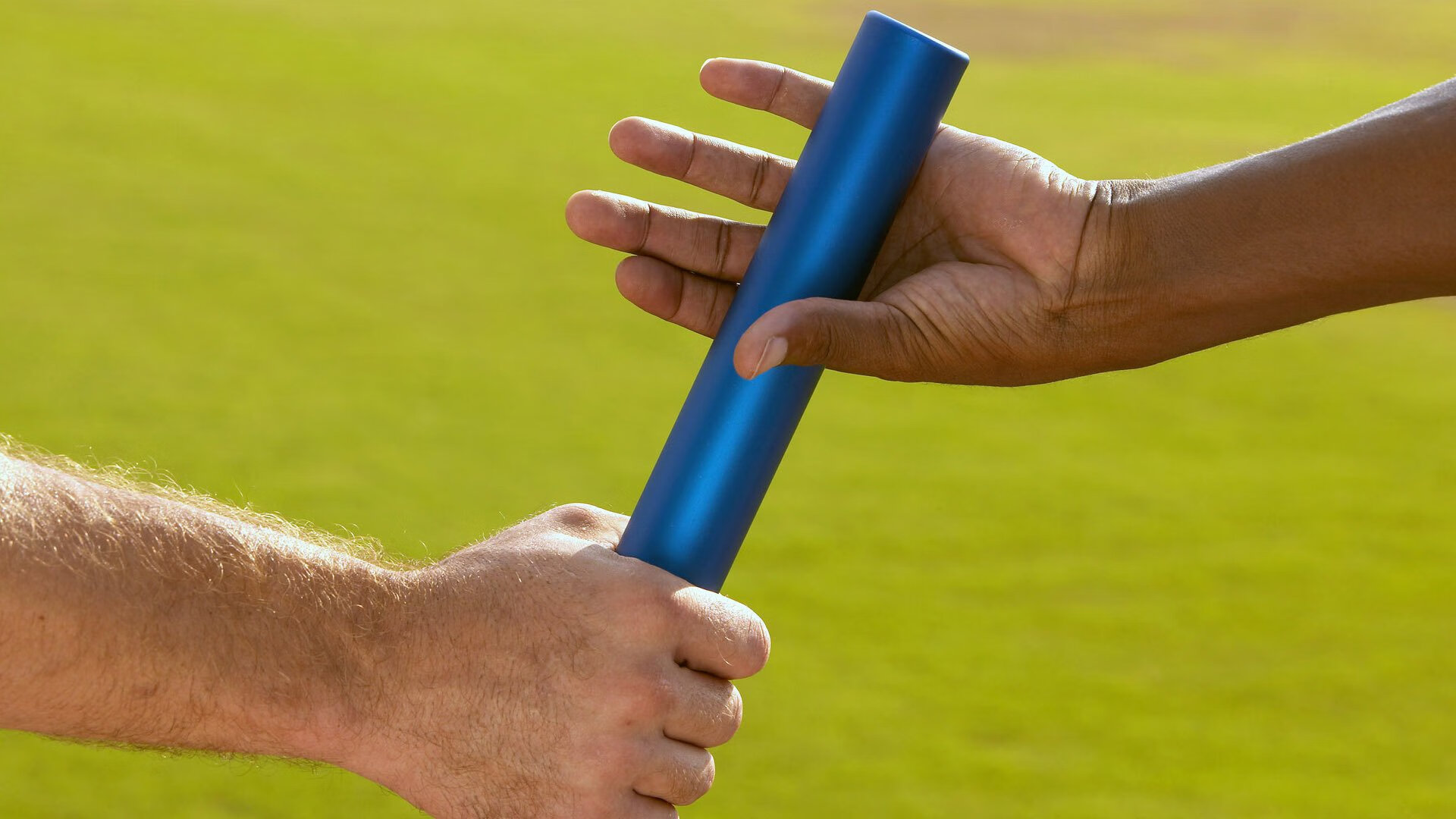 “东安湖体育公园:铁人三项挑战极限运动员的耐力与速度”